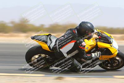 media/Apr-10-2022-SoCal Trackdays (Sun) [[f104b12566]]/Turn 3 Inside (1150am)/